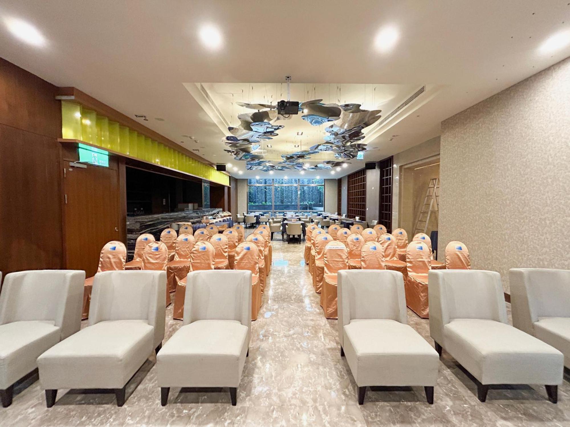 Hiyeshotel勤天商旅-花蓮館 Hualien Exterior foto